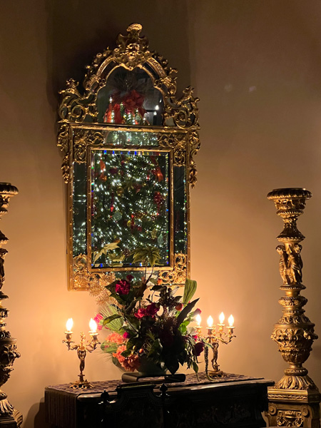 Biltmore House Christmas Candles