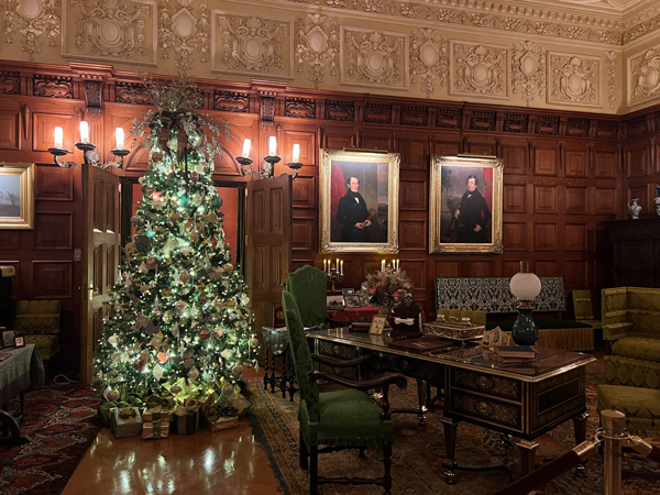 Sitting Room at Biltmore Christmas