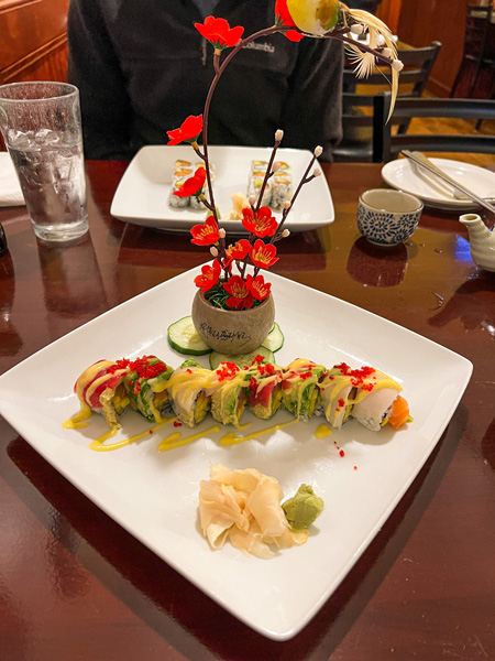 Miyako House sushi roll